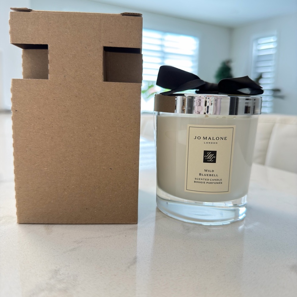 【New】Wild Bluebell Scented Candle 200g – In Box